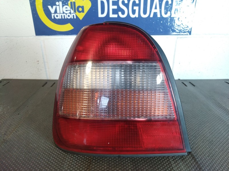 Recambio de piloto trasero izquierdo para nissan sunny (140y)  | 0.78 - ...  | 0.78 - ... referencia OEM IAM   