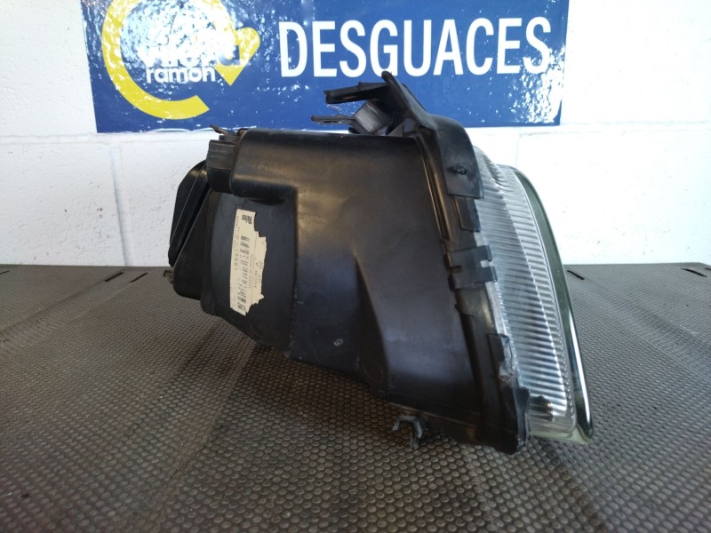 Recambio de faro izquierdo para audi a4 berlina (b5) referencia OEM IAM    Recambio de faro izquierdo para audi a4 berlina (b5) referencia OEM IAM