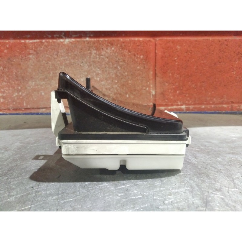 Recambio de cuadro instrumentos para toyota corolla verso (e12)  | 0.02 - 0.04  | 0.02 - 0.04 referencia OEM IAM 8380013150 2574