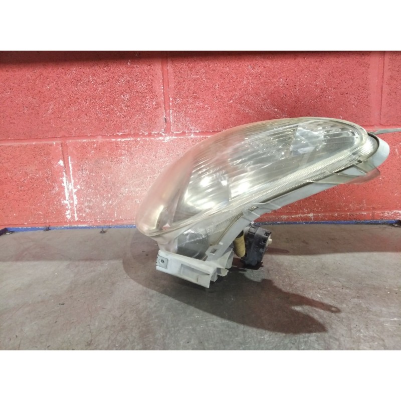Recambio de faro izquierdo para toyota corolla verso (e12)  | 0.02 - 0.04  | 0.02 - 0.04 referencia OEM IAM   
