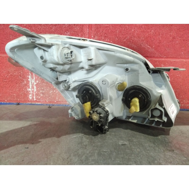Recambio de faro izquierdo para toyota corolla verso (e12)  | 0.02 - 0.04  | 0.02 - 0.04 referencia OEM IAM   