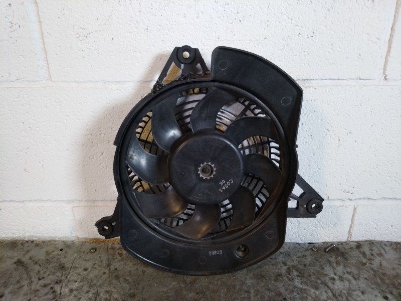 Recambio de electroventilador para hyundai h 1  | ...  | ... referencia OEM IAM 977304A065  