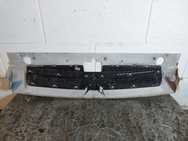 Recambio de rejilla delantera para citroen berlingo  | 0.02 - ...  | 0.02 - ... referencia OEM IAM    Recambio de rejilla delantera para citroen berlingo  | 0.02 - ...  | 0.02 - ... referencia OEM IAM