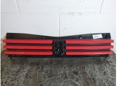 Recambio de rejilla delantera para peugeot 205 berlina  | 0.83 - 0.98  | 0.83 - 0.98 referencia OEM IAM 9253108580  