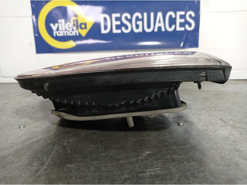 Recambio de piloto porton izquierdo para hyundai h 1  | ...  | ... referencia OEM IAM   