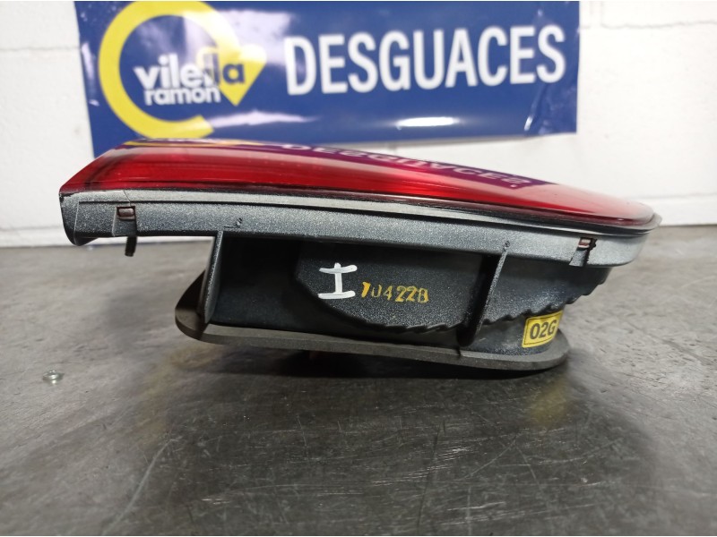 Recambio de piloto porton izquierdo para hyundai h 1  | ...  | ... referencia OEM IAM   