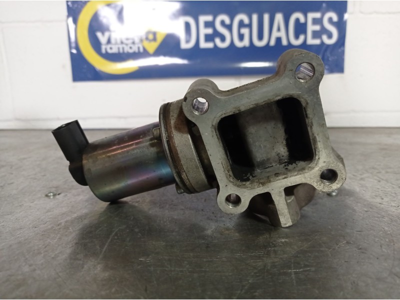 Recambio de valvula egr para hyundai h 1  | ...  | ... referencia OEM IAM 284104A470  