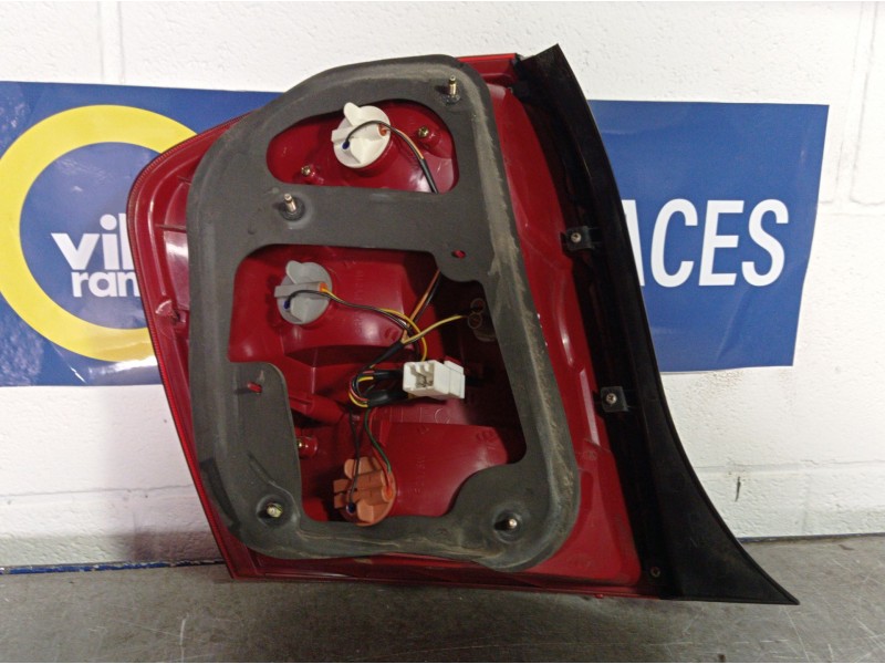 Recambio de piloto trasero derecho para kia cerato referencia OEM IAM    Recambio de piloto trasero derecho para kia cerato referencia OEM IAM