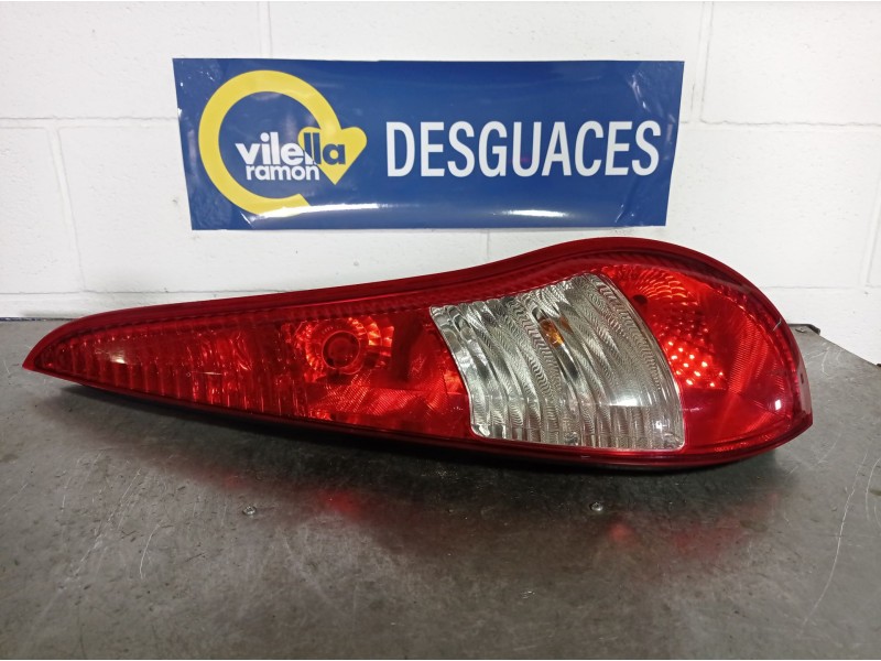 Recambio de piloto trasero derecho para lada 1119 referencia OEM IAM   