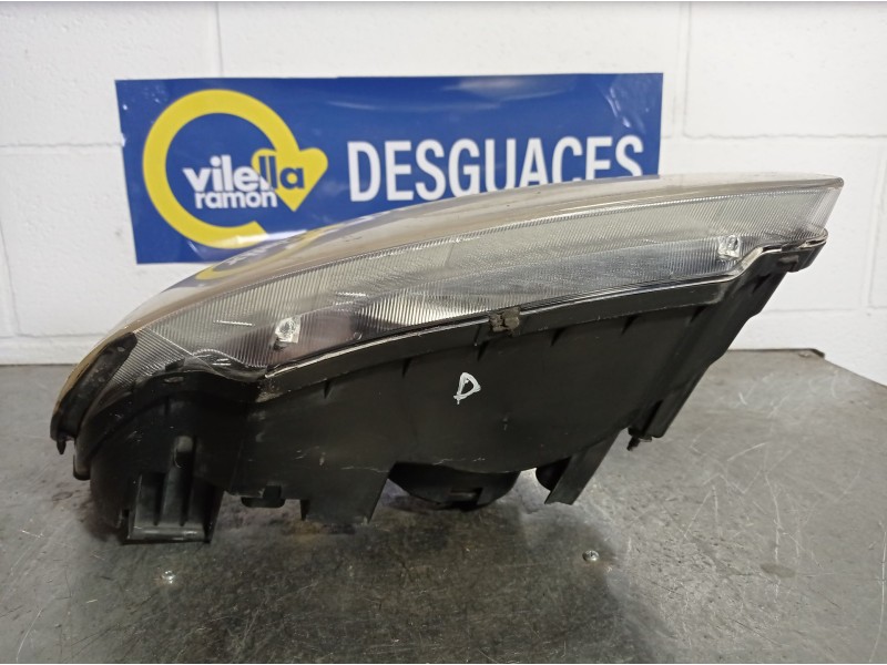 Recambio de faro derecho para kia cerato referencia OEM IAM    Recambio de faro derecho para kia cerato referencia OEM IAM