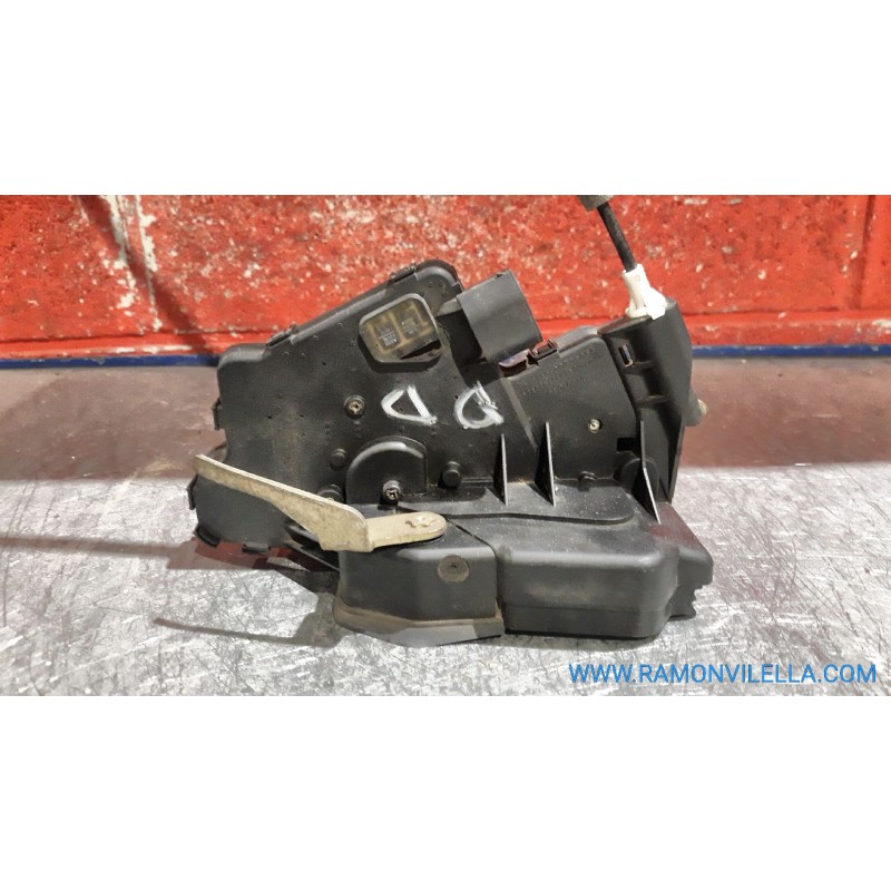 Recambio de cerra. puer. delantero derecha para bmw serie 3 berlina (e46) 320d | 04.98 - 12.01 320d | 04.98 - 12.01 referencia O