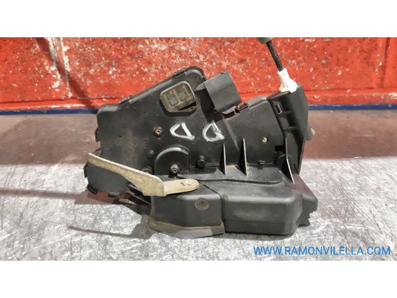 Recambio de cerra. puer. delantero derecha para bmw serie 3 berlina (e46) 320d | 04.98 - 12.01 320d | 04.98 - 12.01 referencia O