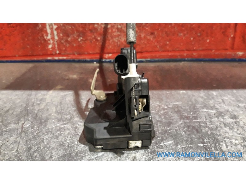 Recambio de cerra. puer. delantero derecha para bmw serie 3 berlina (e46) 320d | 04.98 - 12.01 320d | 04.98 - 12.01 referencia O