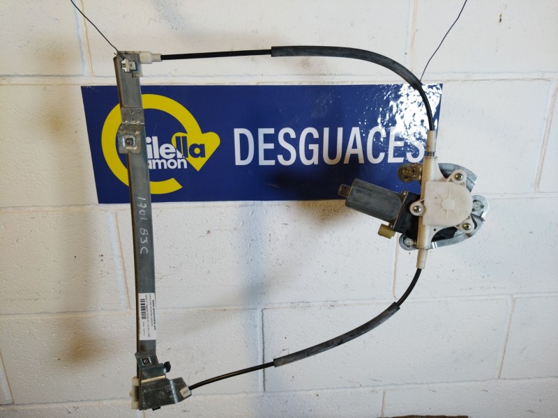 Recambio de elevalunas delantero derecho para renault megane coupe rt 1.4 16v referencia OEM IAM 0130821721  