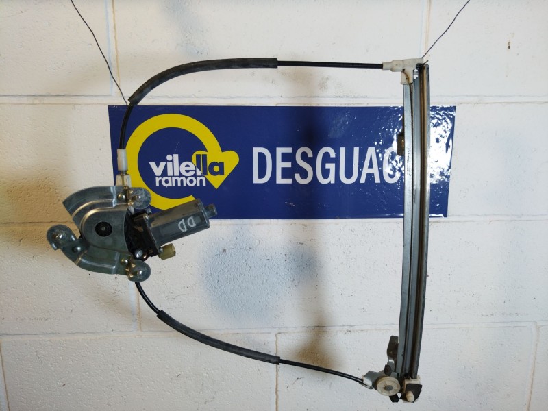 Recambio de elevalunas delantero derecho para renault megane coupe rt 1.4 16v referencia OEM IAM 0130821721  