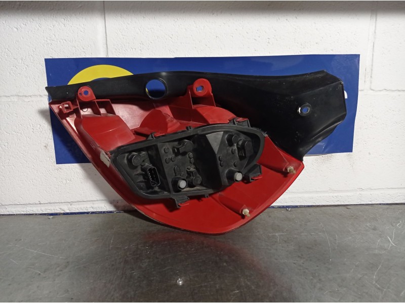 Recambio de piloto trasero izquierdo para renault clio iii  | 0.05 - ...  | 0.05 - ... referencia OEM IAM   