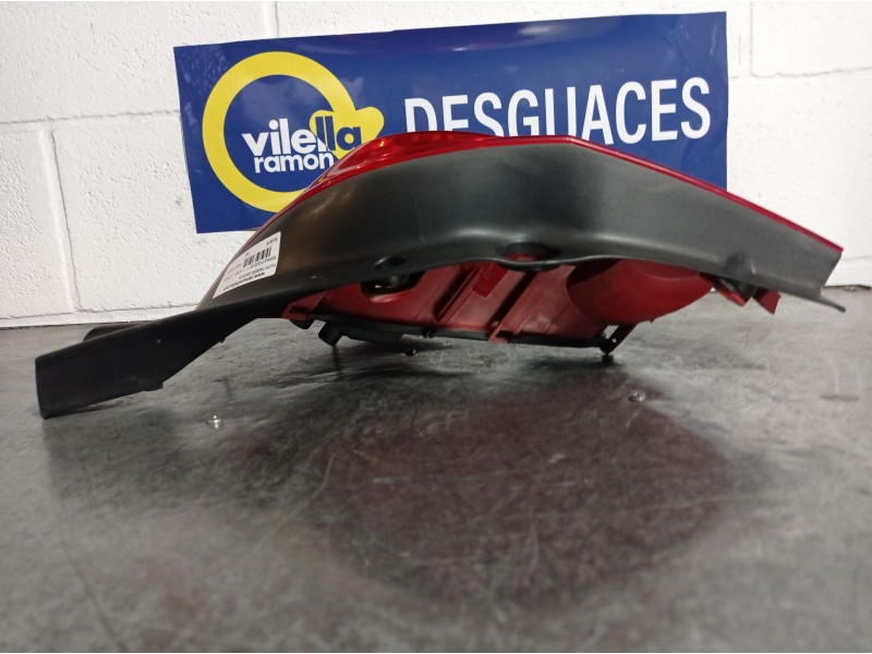 Recambio de piloto trasero derecho para renault clio iii  | 0.05 - ...  | 0.05 - ... referencia OEM IAM   