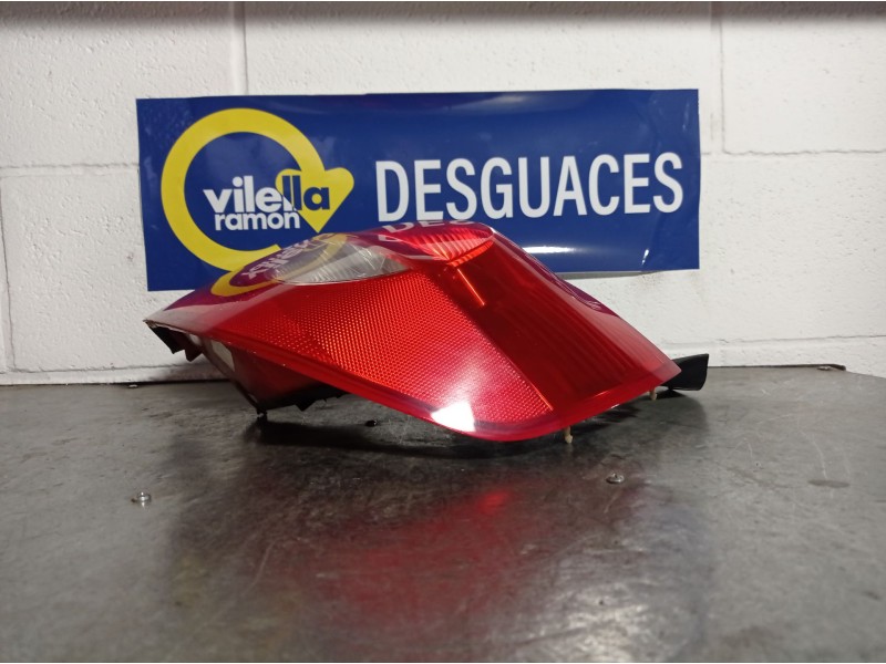 Recambio de piloto trasero derecho para renault clio iii  | 0.05 - ...  | 0.05 - ... referencia OEM IAM   