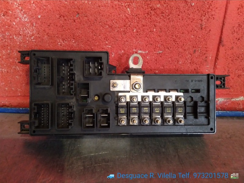 Recambio de caja reles / fusibles para volvo s 80 berlina 2.5 d | 05.98 - 12.00 s 80 berlina 2.5 d | 05.98 - 12.00 referencia OE