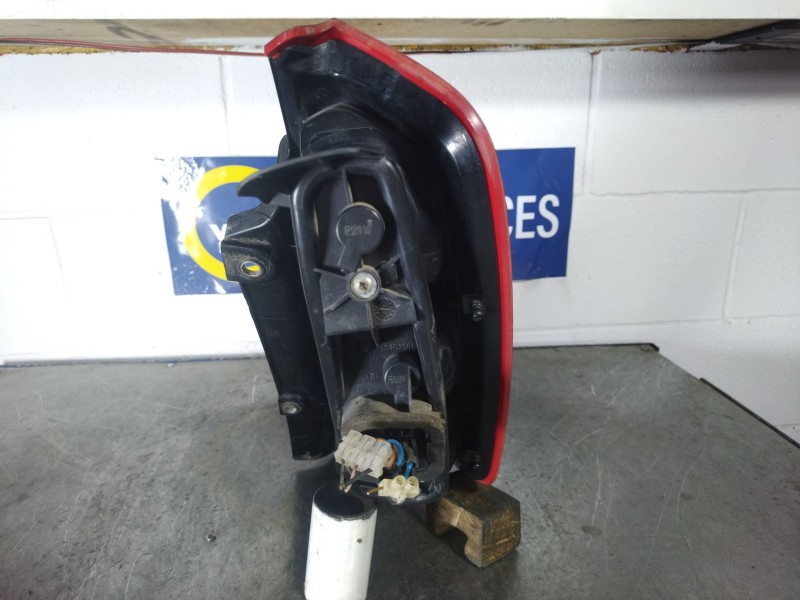 Recambio de piloto trasero izquierdo para fiat punto (199)  | ...  | ... referencia OEM IAM   