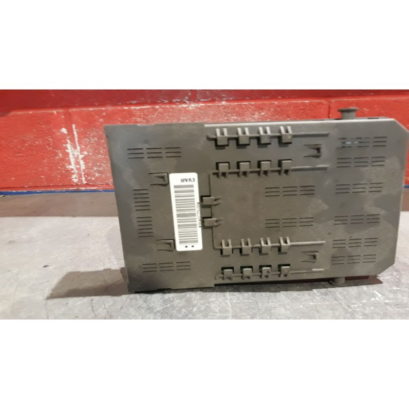 Recambio de caja reles fusibles para citroen c5 berlina 2.0 hdi | 0.01 - 0.04 2.0 hdi | 0.01 - 0.04 referencia OEM IAM 964823568