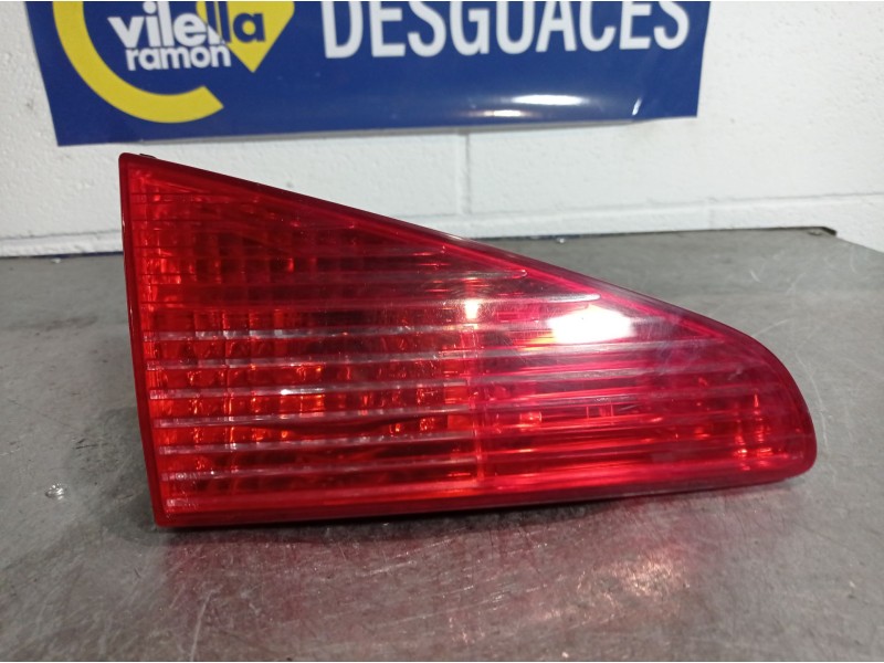 Recambio de piloto porton izquierdo para peugeot 607 referencia OEM IAM   