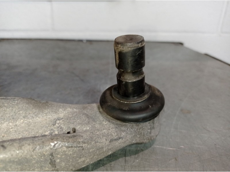 Recambio de brazo suspension inferior delantero izquierdo para chevrolet orlando ltz referencia OEM IAM    Recambio de brazo suspension inferior delantero izquierdo para chevrolet orlando ltz referencia OEM IAM