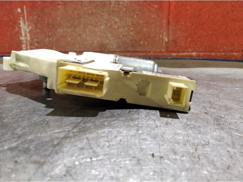 Recambio de motor elevalunas delantero derecho para citroen c4 coupe  | 0.04 - ...  | 0.04 - ... referencia OEM IAM 996388100  