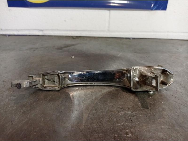 Recambio de maneta exterior delantera derecha para rover 75 1.8 comfort referencia OEM IAM    Recambio de maneta exterior delantera derecha para rover 75 1.8 comfort referencia OEM IAM