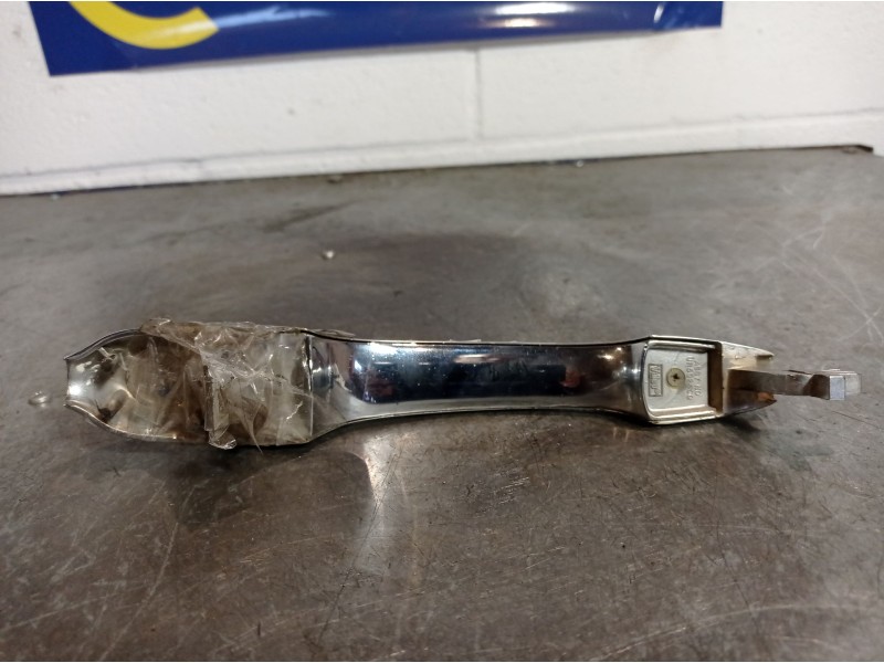 Recambio de maneta exterior trasera izquierda para rover 75 1.8 comfort referencia OEM IAM    Recambio de maneta exterior trasera izquierda para rover 75 1.8 comfort referencia OEM IAM