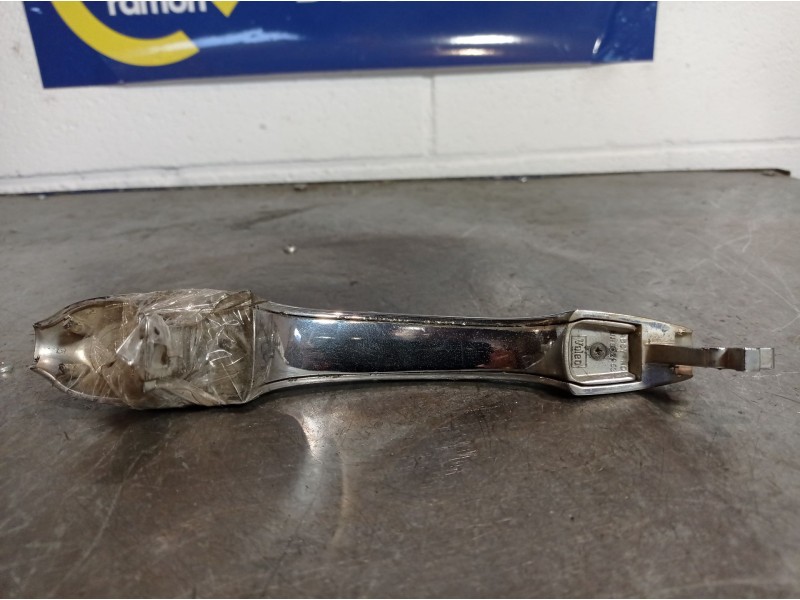 Recambio de maneta exterior trasera derecha para rover 75 1.8 comfort referencia OEM IAM    Recambio de maneta exterior trasera derecha para rover 75 1.8 comfort referencia OEM IAM