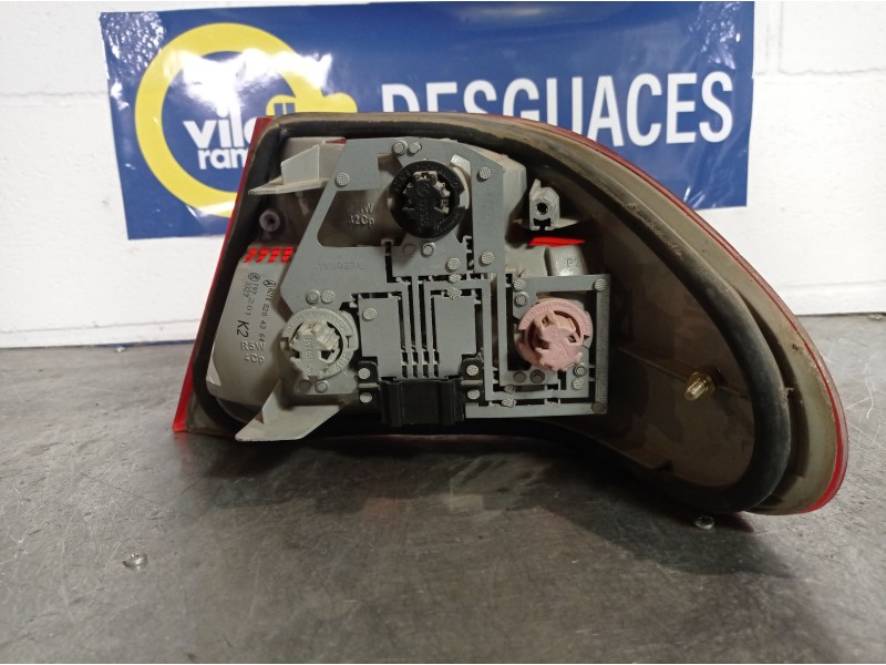 Recambio de piloto trasero izquierdo para mercedes clase e (w210) berlina referencia OEM IAM A2108204364  