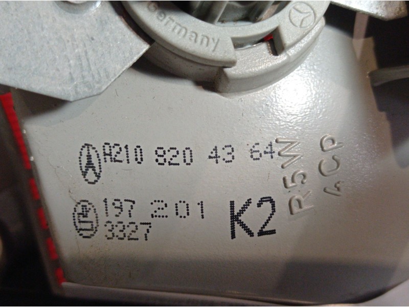 Recambio de piloto trasero izquierdo para mercedes clase e (w210) berlina referencia OEM IAM A2108204364  