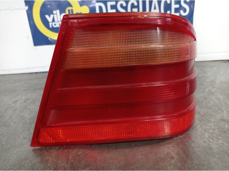 Recambio de piloto trasero derecho para mercedes clase e (w210) berlina referencia OEM IAM A2108200264  