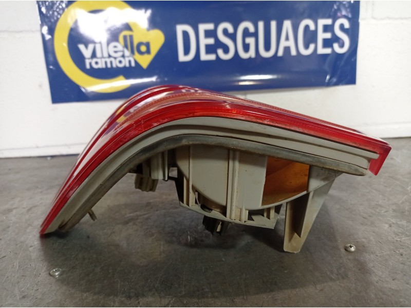 Recambio de piloto trasero derecho para mercedes clase e (w210) berlina referencia OEM IAM A2108200264  