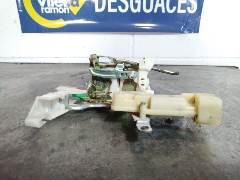 Recambio de cerradura puerta delantera izquierda para toyota yaris verso (ncp2/nlp2)  | 0.99 - 0.05  | 0.99 - 0.05 referencia OE