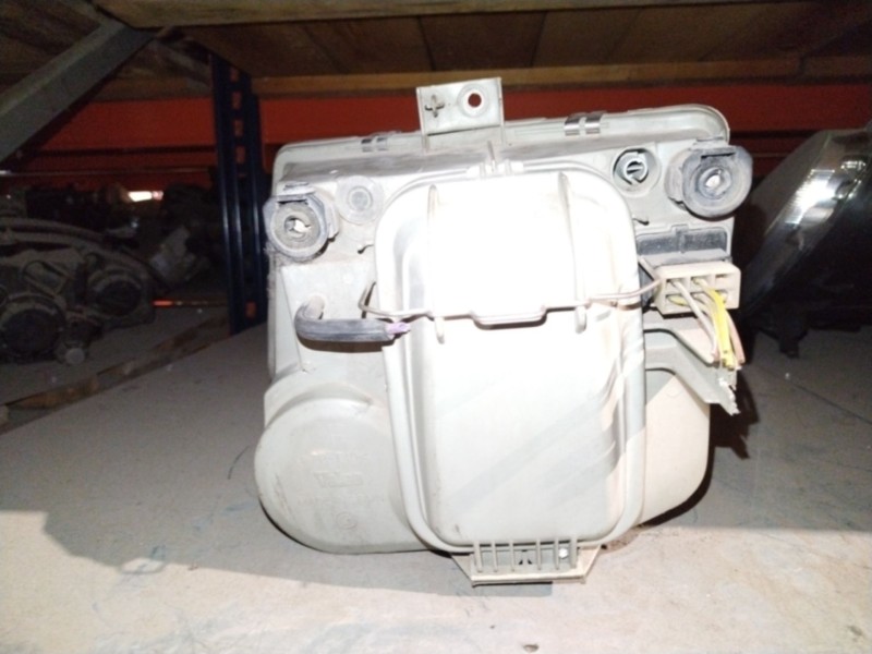 Recambio de faro derecho para mercedes vito caja cerrada (bm 638)  | ... vito caja cerrada (bm 638)  | ... referencia OEM IAM   