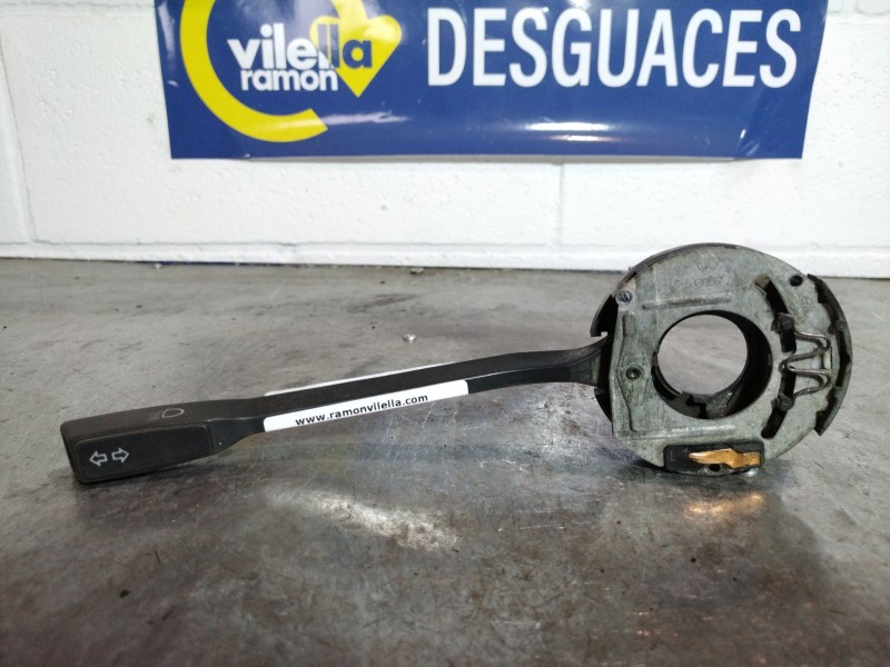 Recambio de mando intermitentes para volkswagen caravelle caravelle 2.4 d referencia OEM IAM    Recambio de mando intermitentes para volkswagen caravelle caravelle 2.4 d referencia OEM IAM