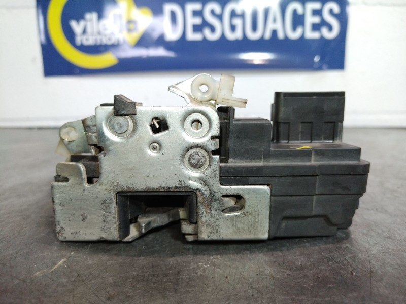 Recambio de cerradura puerta delantera derecha para citroen berlingo 1.9 600 d furg. referencia OEM IAM   