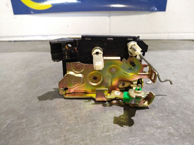 Recambio de cerradura puerta delantera derecha para renault express express 1.9 d referencia OEM IAM   