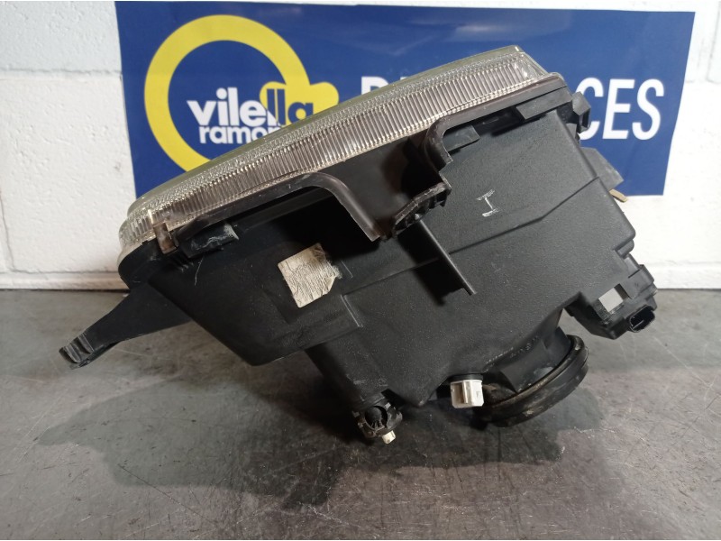 Recambio de faro izquierdo para citroen saxo 1.4 referencia OEM IAM   