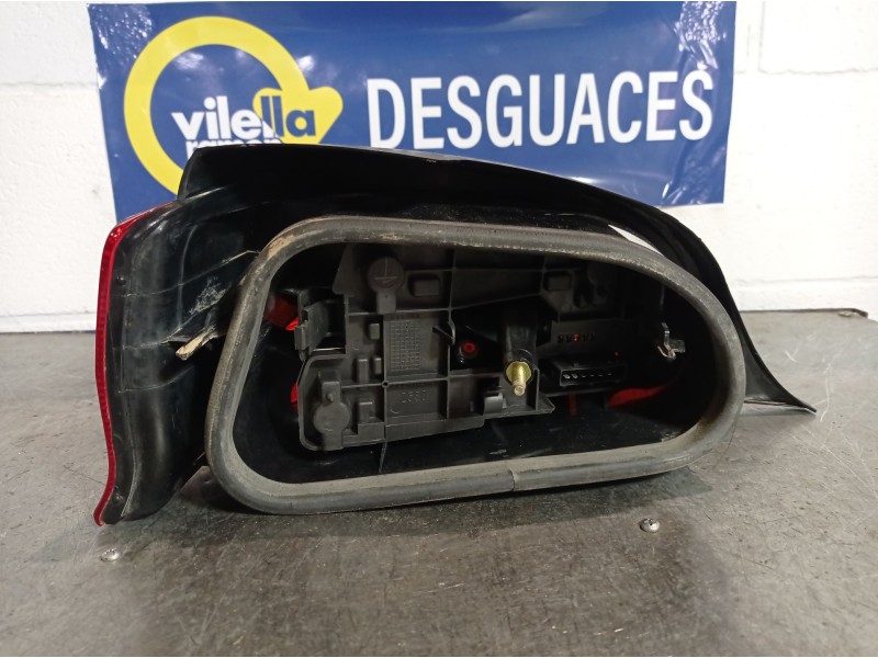 Recambio de piloto trasero derecho para citroen saxo 1.4 referencia OEM IAM   