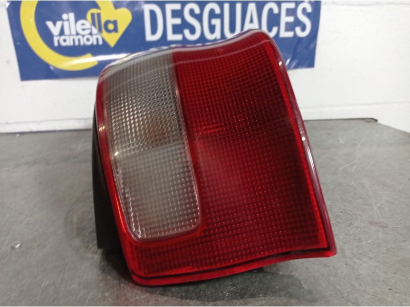 Recambio de piloto trasero izquierdo para citroen saxo 1.4 referencia OEM IAM   