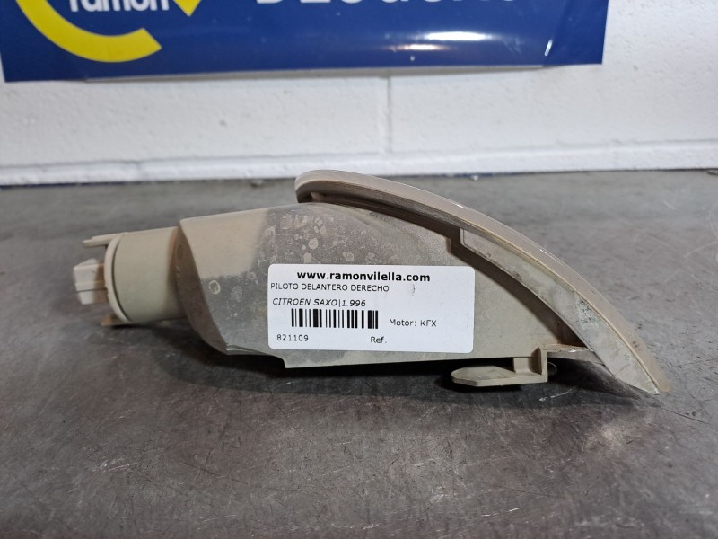 Recambio de piloto delantero derecho para citroen saxo 1.4 referencia OEM IAM   
