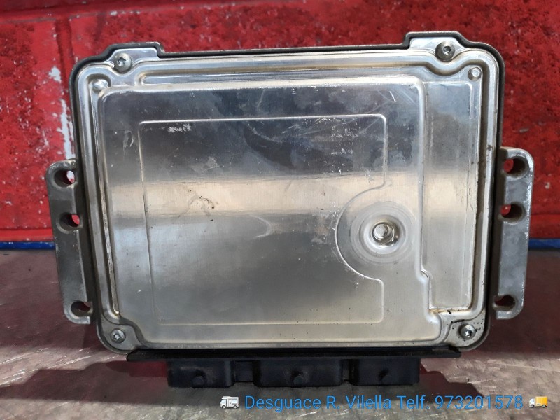 Recambio de centralita motor uce para renault scenic ii authentique | 0.03 - ... authentique | 0.03 - ... referencia OEM IAM 028