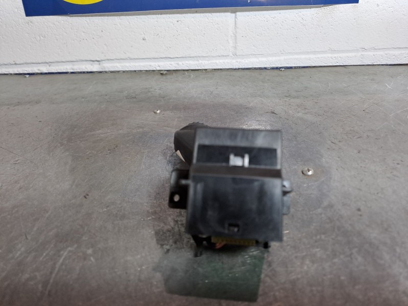 Recambio de mando limpia para ford mondeo ber. (ca2)  | 0.07 - ...  | 0.07 - ... referencia OEM IAM 6G9T17A553AE   Recambio de mando limpia para ford mondeo ber. (ca2)  | 0.07 - ...  | 0.07 - ... referencia OEM IAM 6G9T17A553AE