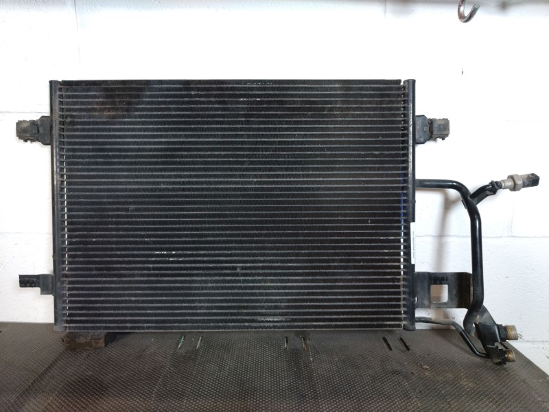 Recambio de condensador radiador aire acondicionado para audi a4 1.8 t referencia OEM IAM    Recambio de condensador radiador aire acondicionado para audi a4 1.8 t referencia OEM IAM