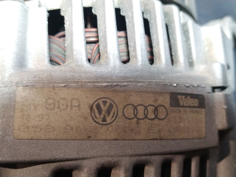 Recambio de alternador para audi a4 1.8 t referencia OEM IAM A13VI156 058903016E  Recambio de alternador para audi a4 1.8 t referencia OEM IAM A13VI156 058903016E