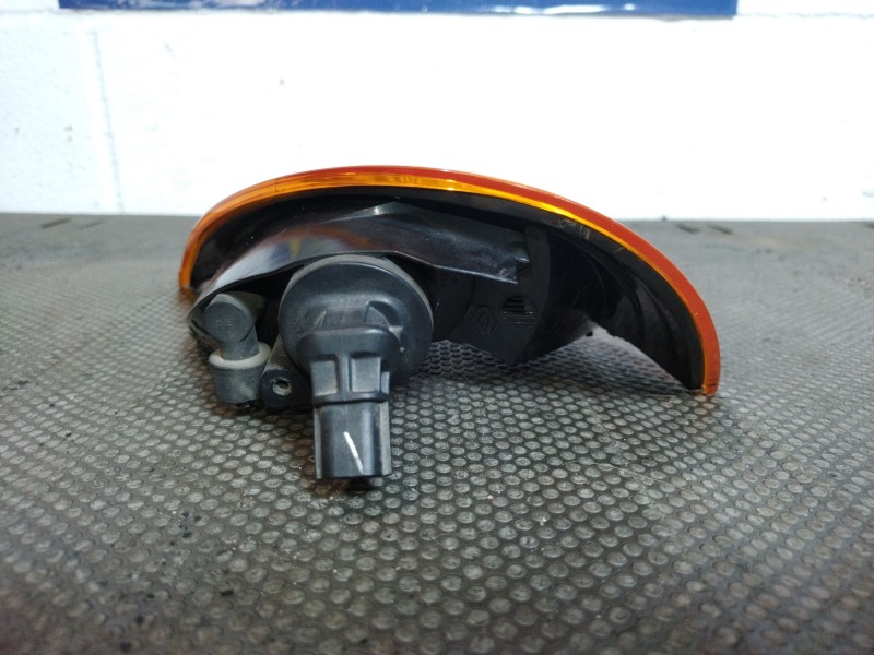 Recambio de piloto delantero derecho para renault modus 1.5 dci diesel referencia OEM IAM   