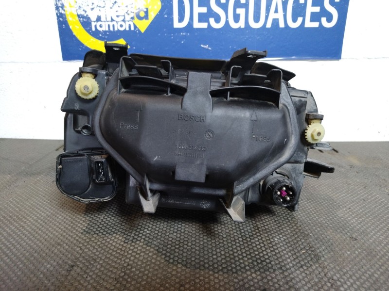 Recambio de faro derecho para audi a4 avant (b5) 1.9 tdi referencia OEM IAM   